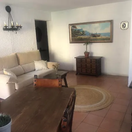 3 Bedroom Apartment *